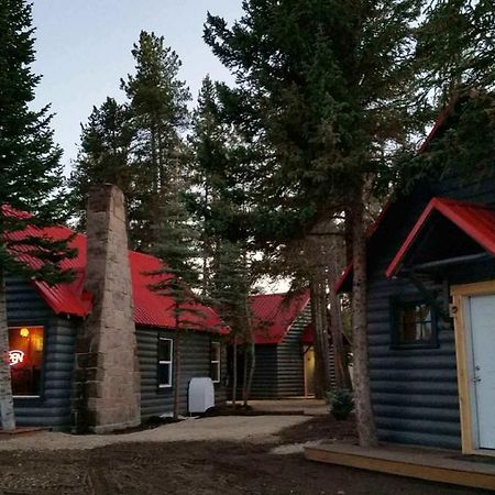 Yellowstone Cabins And Rv เวสต์เยลโลว์สโตน ภายนอก รูปภาพ