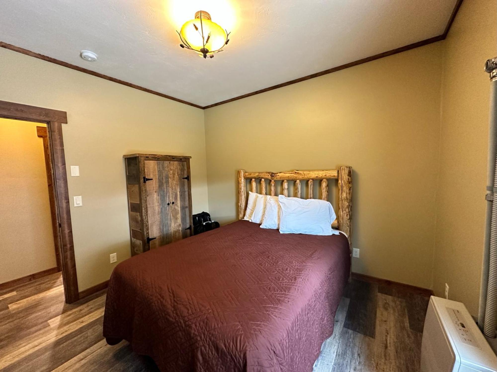 Yellowstone Cabins And Rv เวสต์เยลโลว์สโตน ภายนอก รูปภาพ
