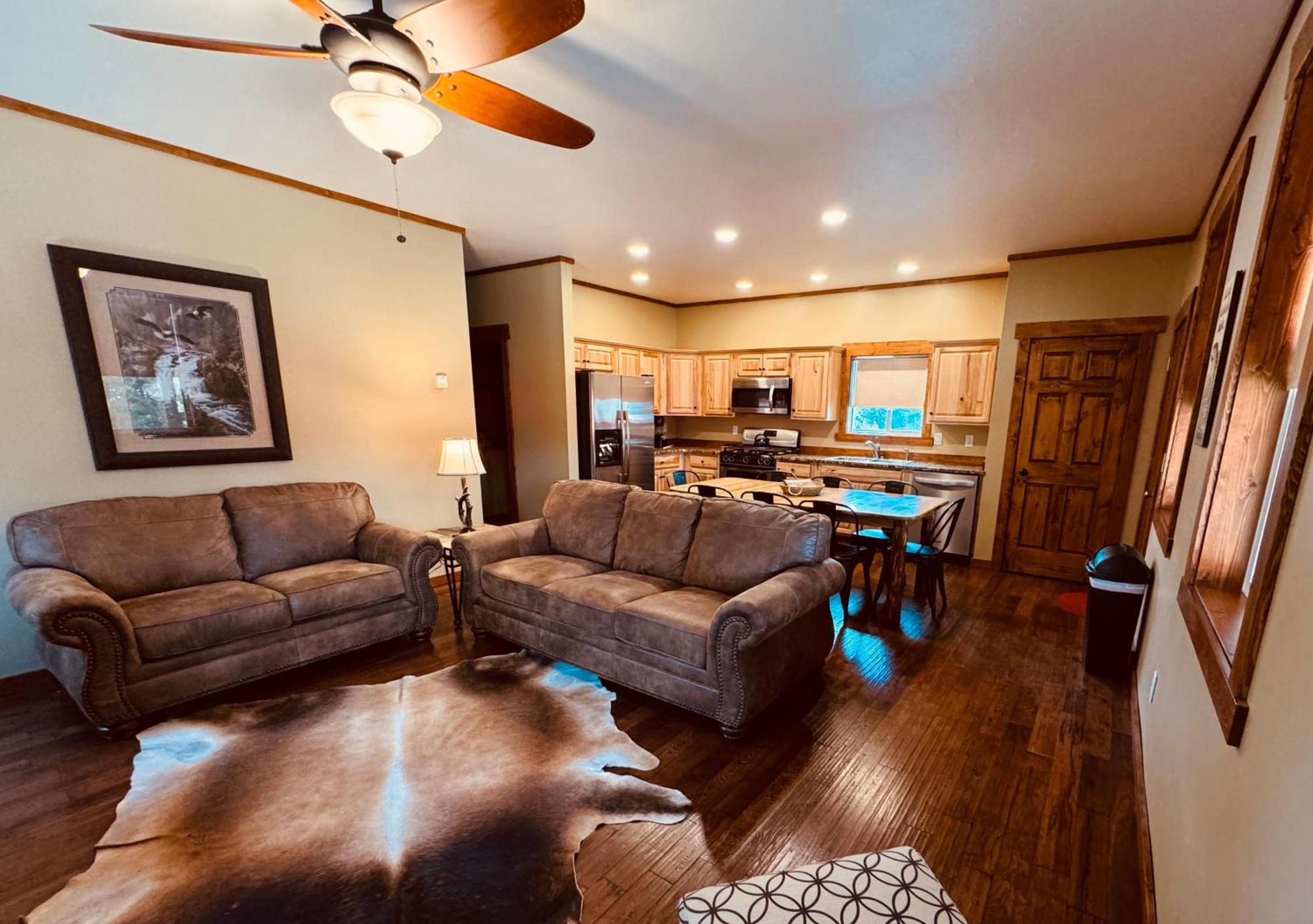 Yellowstone Cabins And Rv เวสต์เยลโลว์สโตน ภายนอก รูปภาพ